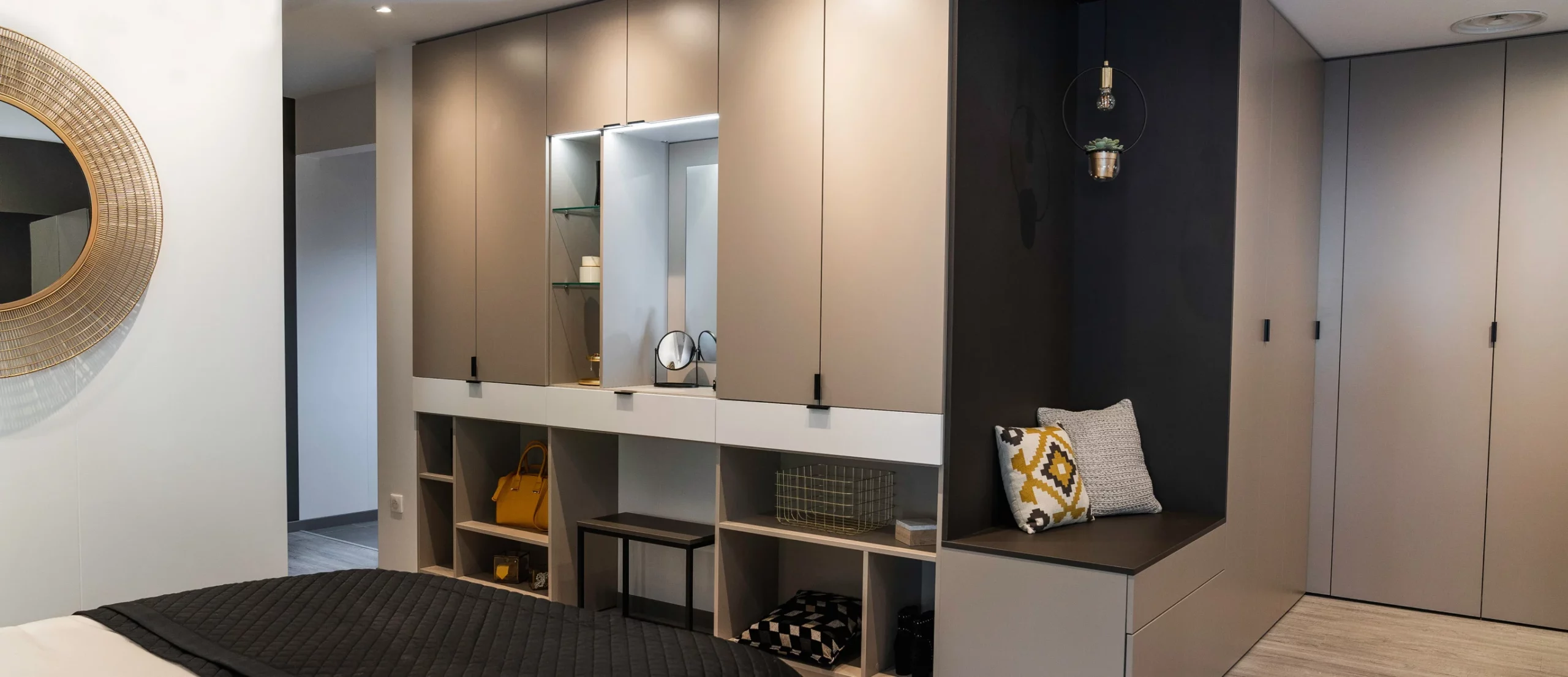 Barascud crée des suites parentales sur-mesure alliant confort, élégance et fonctionnalité : chambre, dressing et salle de bains pensée pour vous.